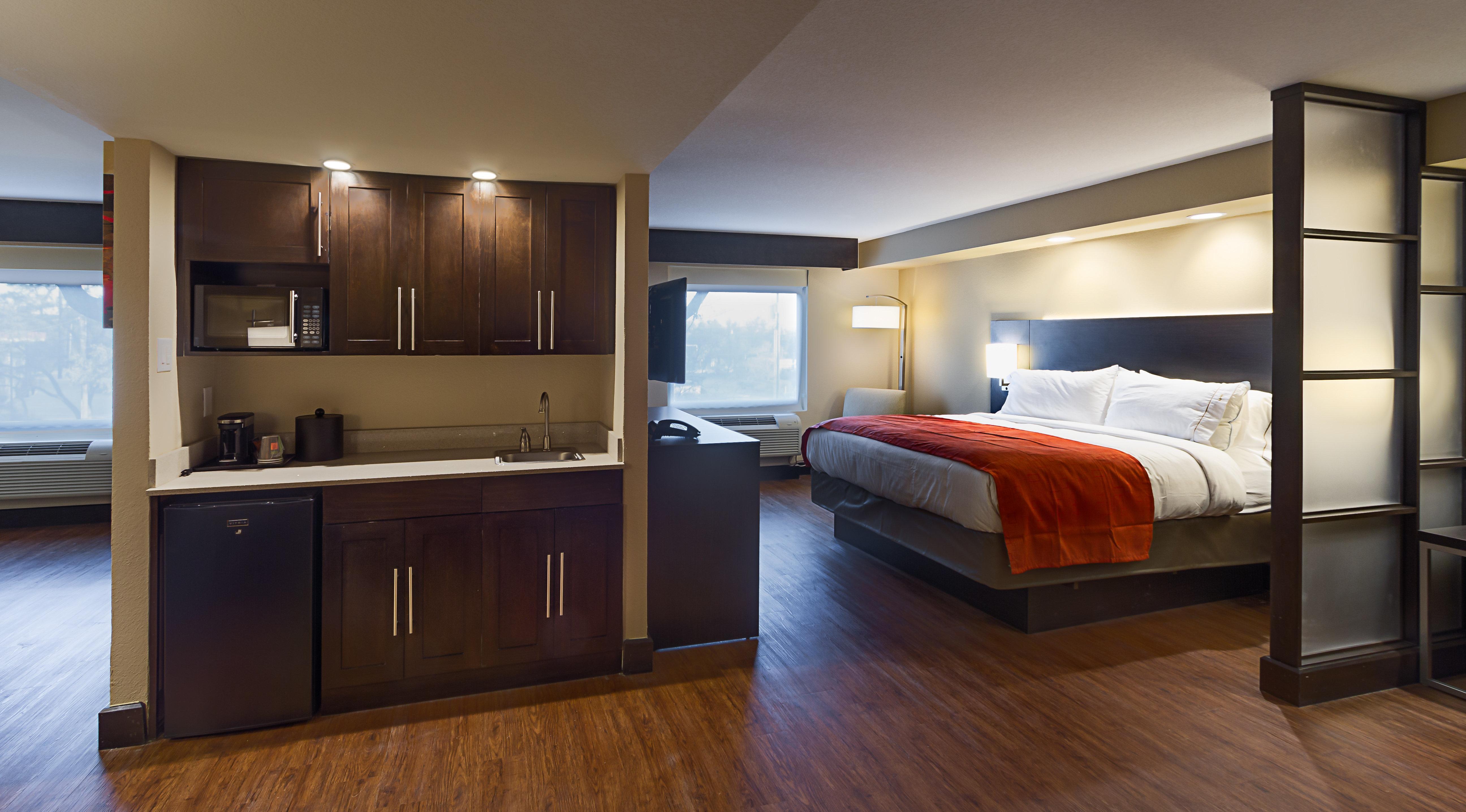 Holiday Inn Express & Suites San Antonio Medical - Six Flags By Ihg Extérieur photo
