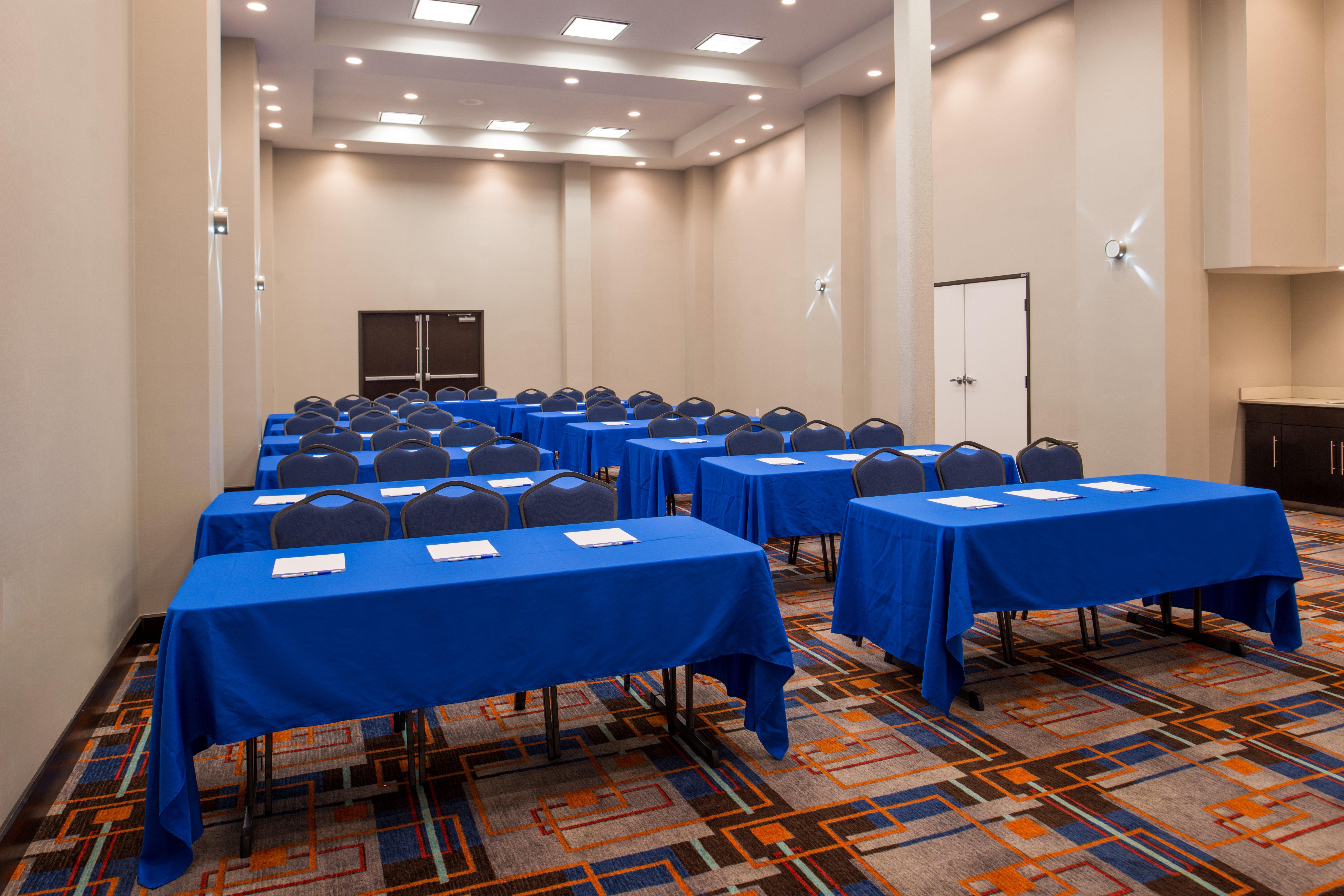 Holiday Inn Express & Suites San Antonio Medical - Six Flags By Ihg Extérieur photo