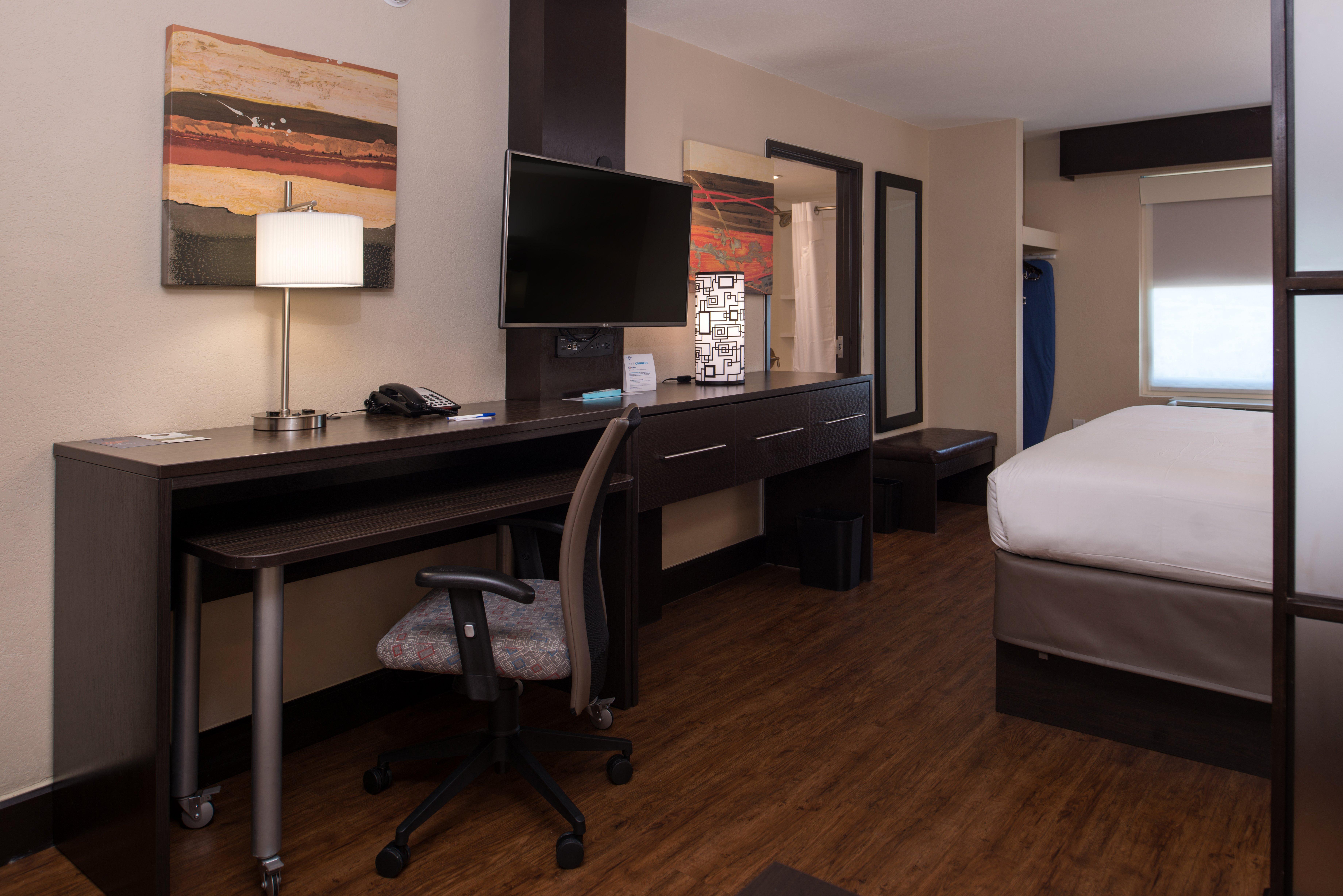 Holiday Inn Express & Suites San Antonio Medical - Six Flags By Ihg Extérieur photo