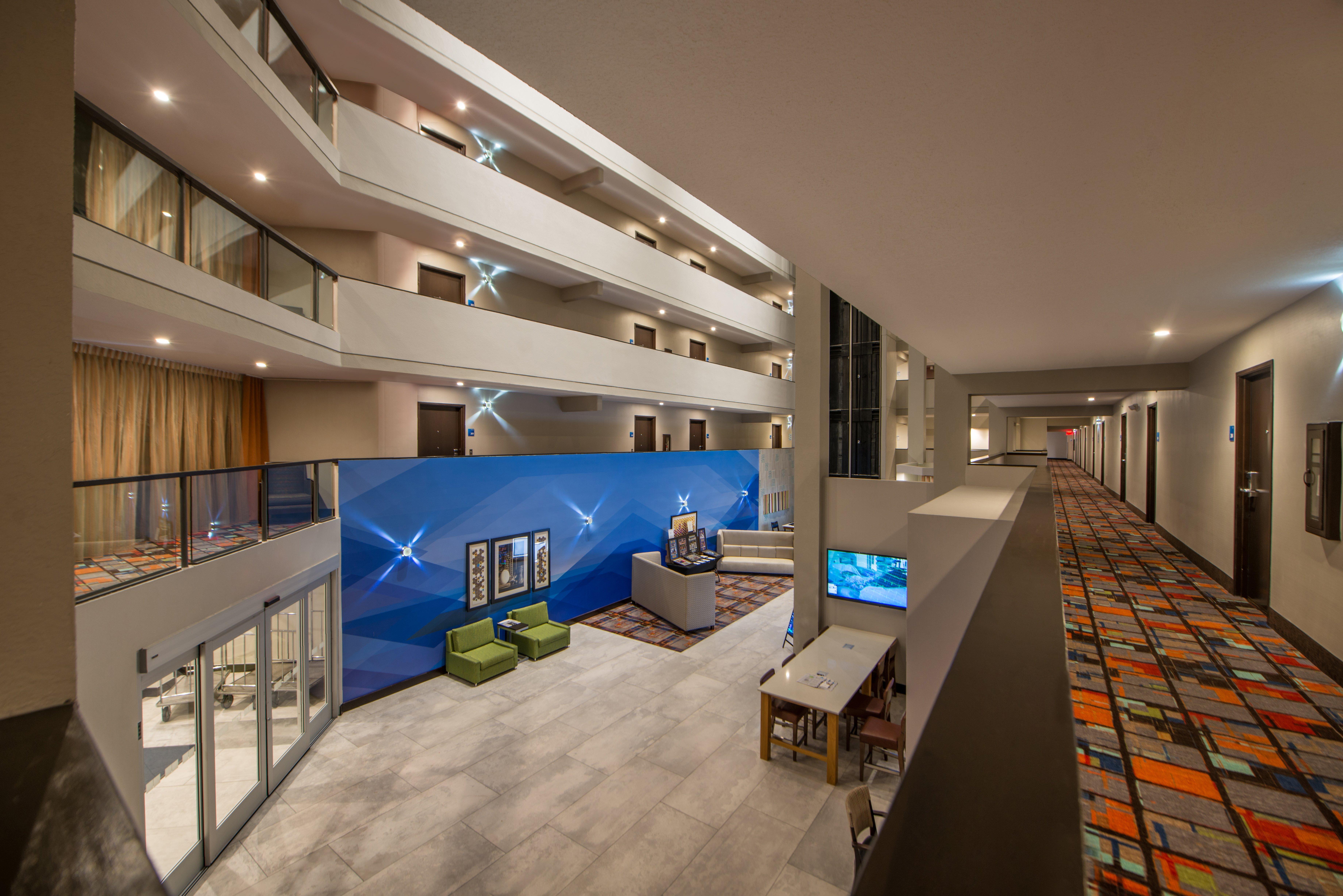 Holiday Inn Express & Suites San Antonio Medical - Six Flags By Ihg Extérieur photo