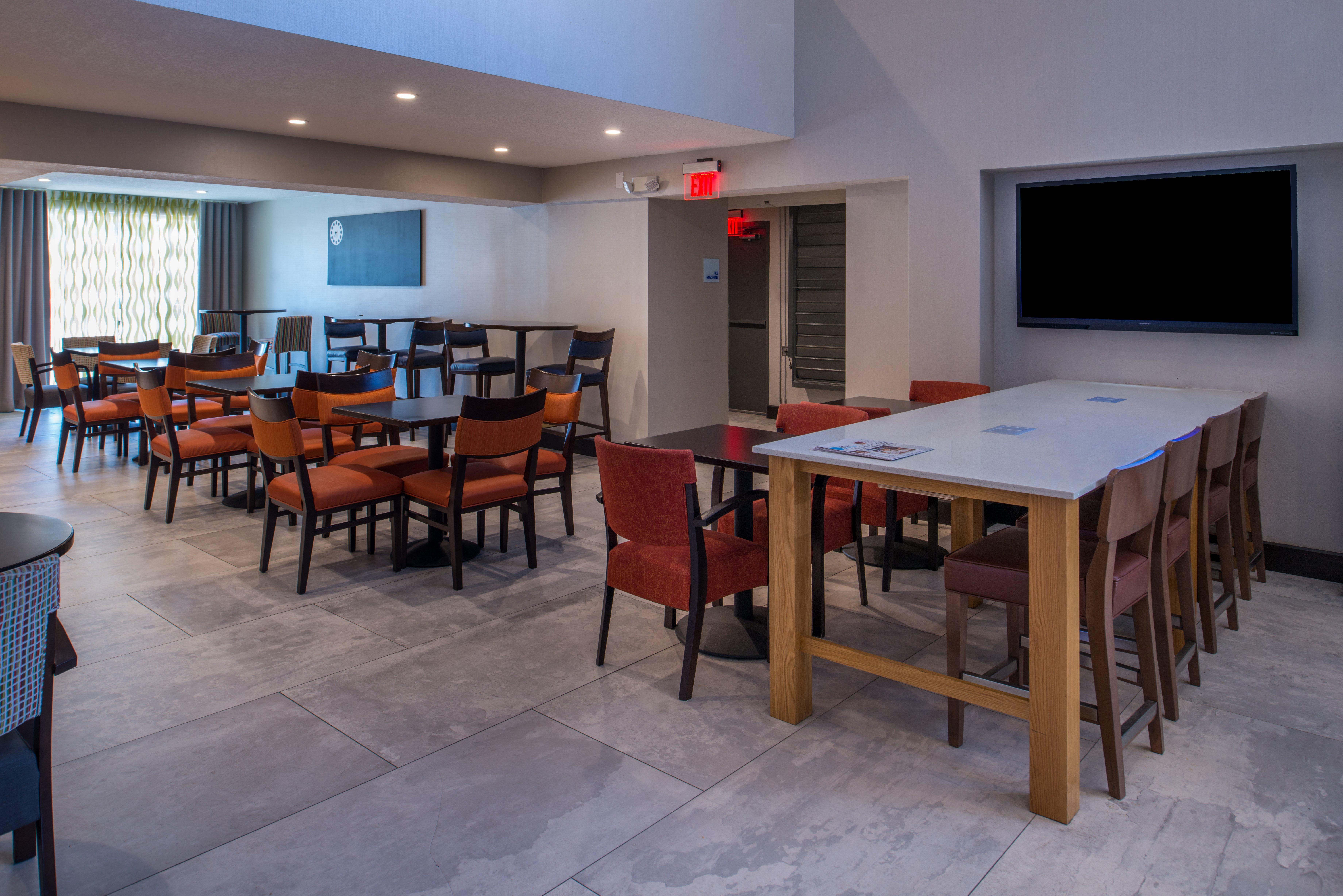 Holiday Inn Express & Suites San Antonio Medical - Six Flags By Ihg Extérieur photo