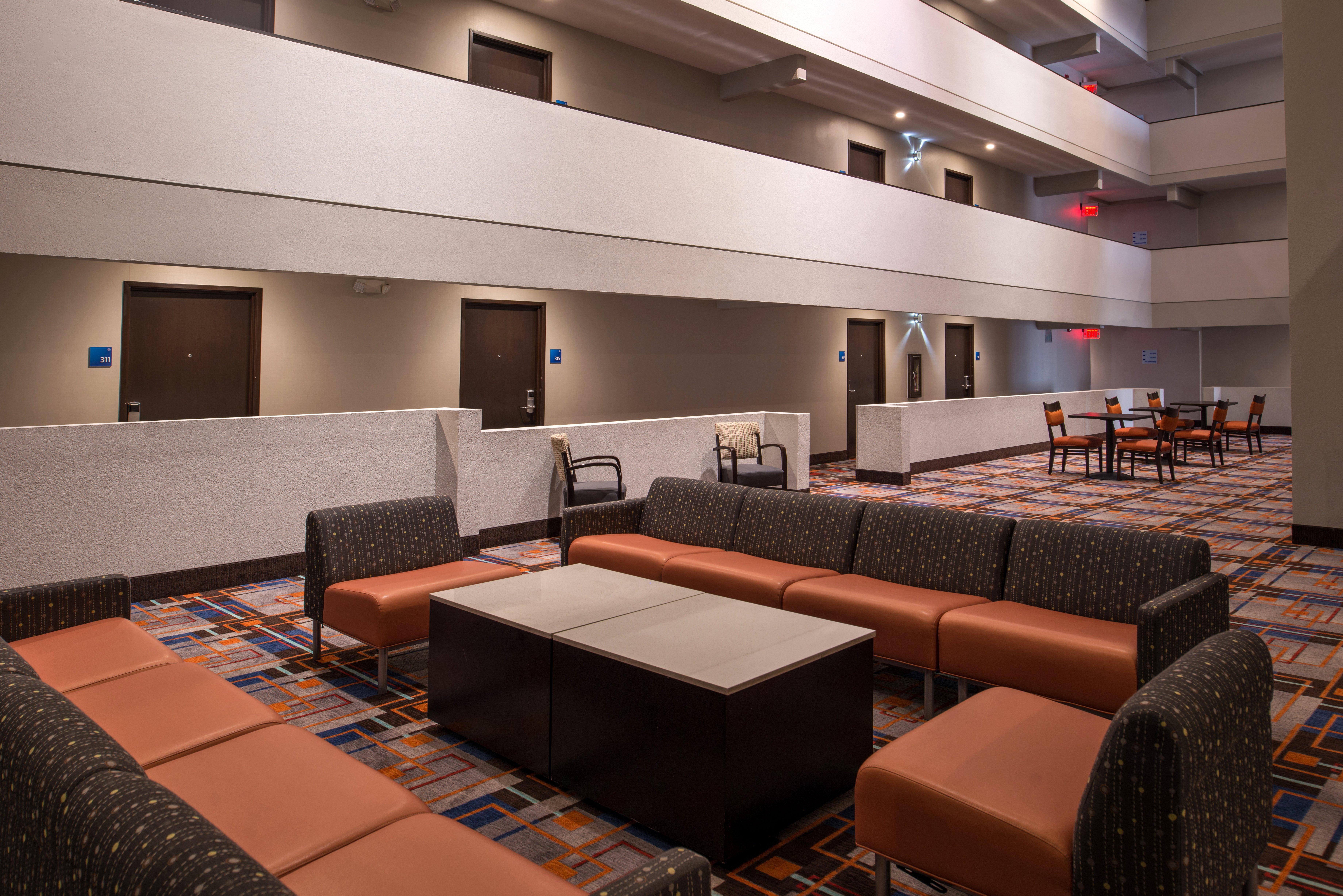 Holiday Inn Express & Suites San Antonio Medical - Six Flags By Ihg Extérieur photo